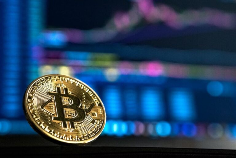 Bitcoin value faces limits from regulators and macro components